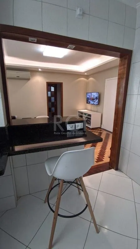 Imagem Apartamento para Venda - 60.5m², 1 dormitório, 2 vagas locadas no prédio - Floresta