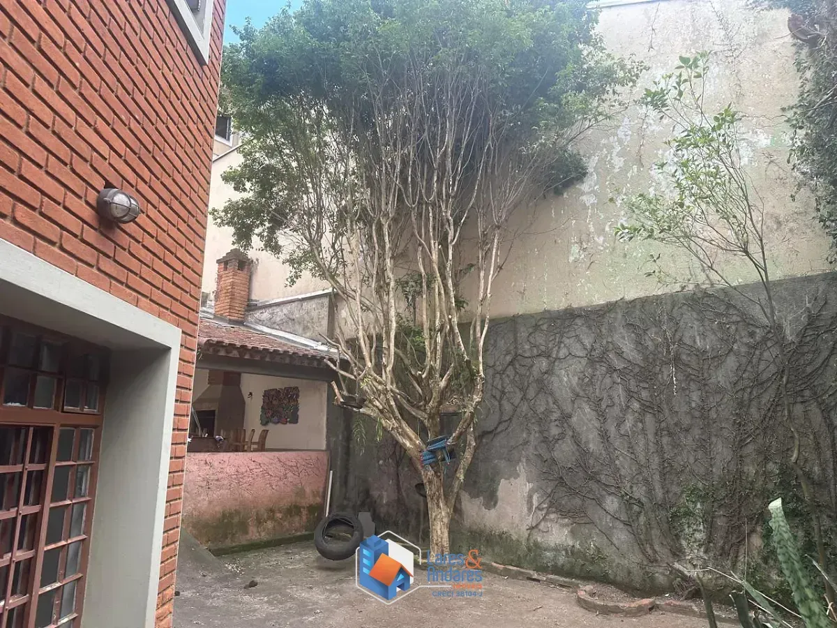 Imagem Sobrado para venda em Jardim Peri com 3 quartos, sendo 1 suíte, 300m²