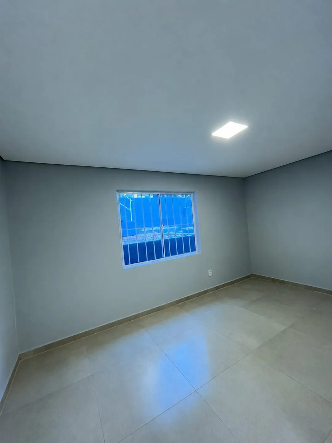 Imagem Casa totalmente reformada na Rua dos Açores em Viamão!
