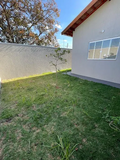 Imagem Casa à Venda no Nova Lima | 3 Quartos, Suíte, Varanda e Quintal