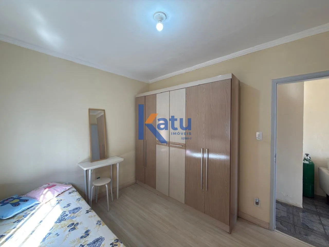 Imagem CASA PARA VENDA NO BAIRRO ELOY CHAVES EM JUNDIAÍ/SP

O imóvel possui 01 sala de estar equipada com...