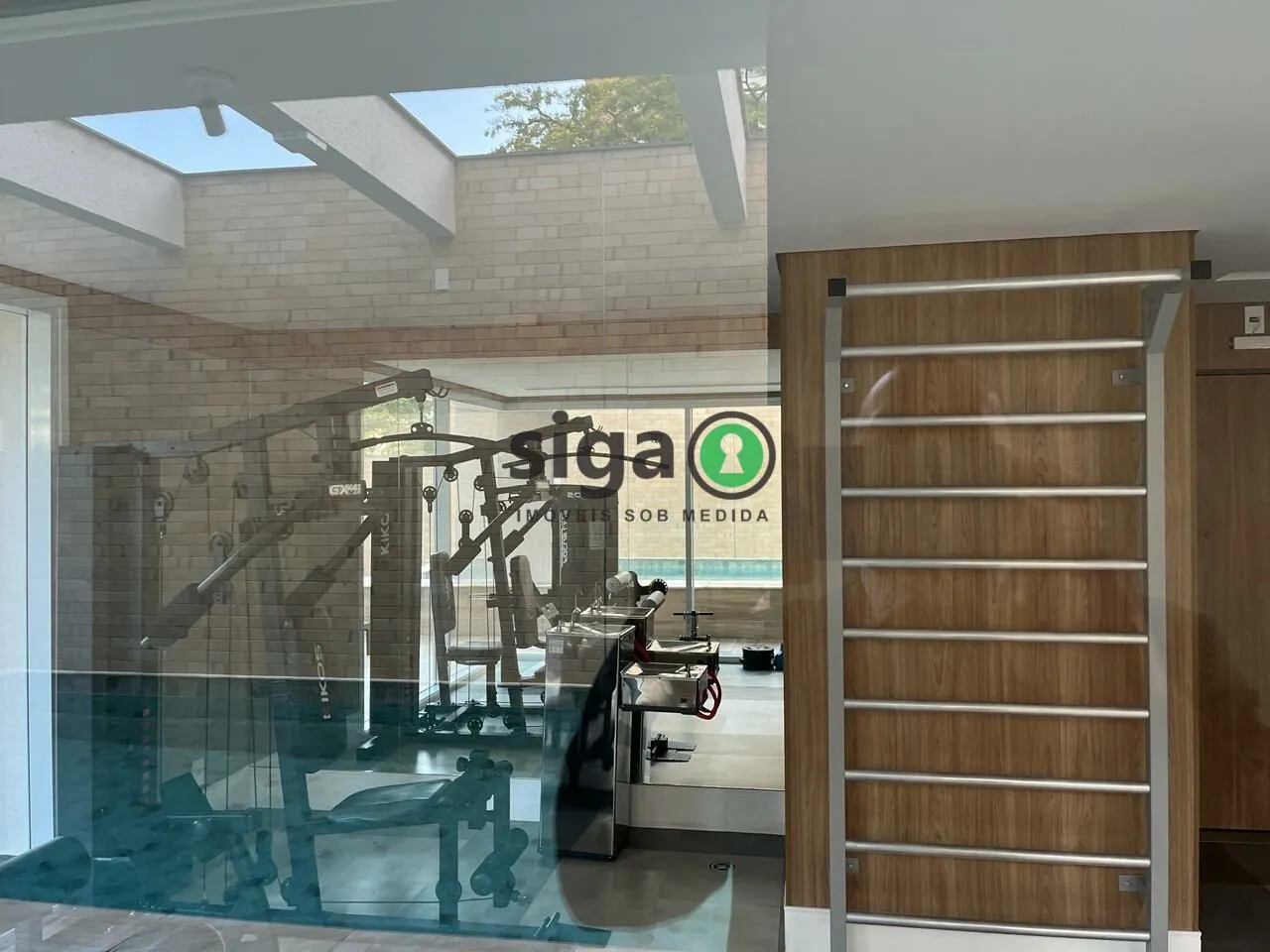Imagem Apartamento a venda no Campo Belo com 3 quartos, 2 banheiros e 3 vagas.