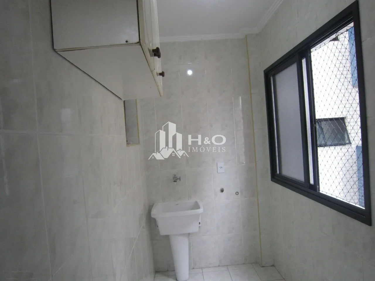 Imagem Apartamento à venda na Praia Grande - Bairro Guilhermina, a apenas 100 metros da praia!