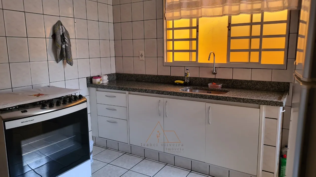 Imagem Imperdível! Casa à venda em Itu-SP, bairro Progresso, 3 quartos, 1 suíte, 1 sala, 3 banheiros, 4 vagas de garagem, 194 m².