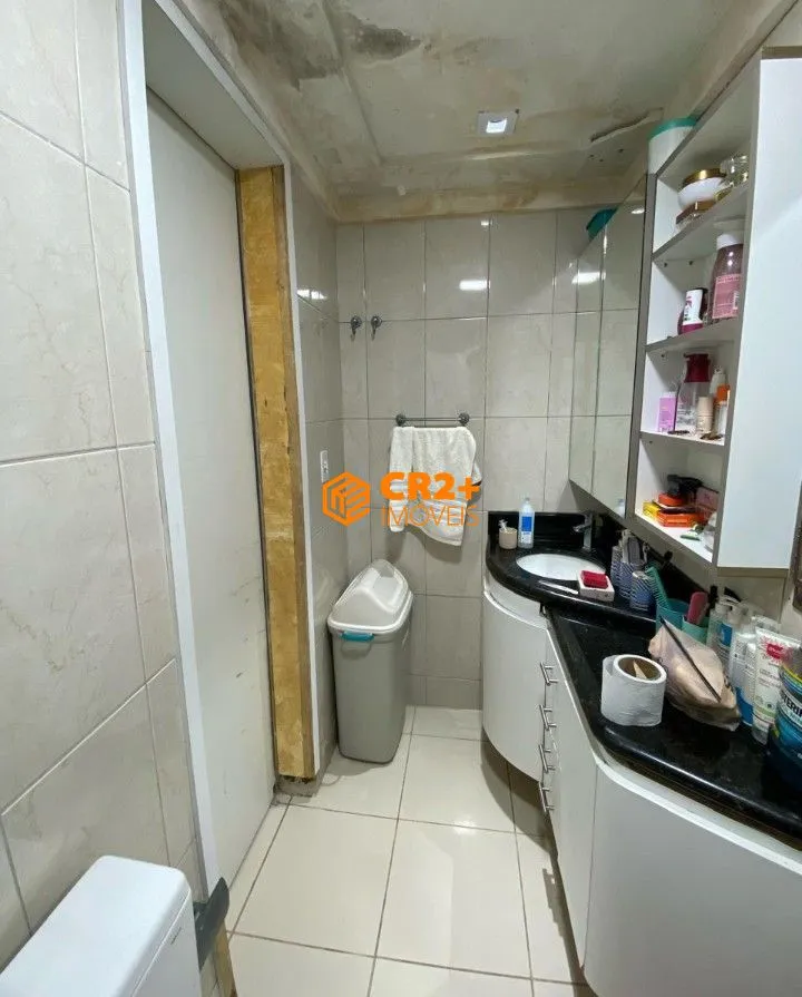 Imagem Vendo Excelente Apartamento em casa amarela 87m2- 3 quartos sendo uma suíte