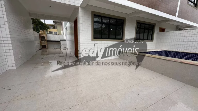 Imagem Casa em Santos para venda 3 dormitórios.