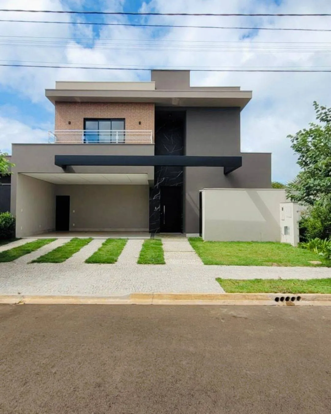Foto do imóvel Casa à venda, Villa Toscana, com 4 quartos, 256m2 em Rua Arlindo Brazão