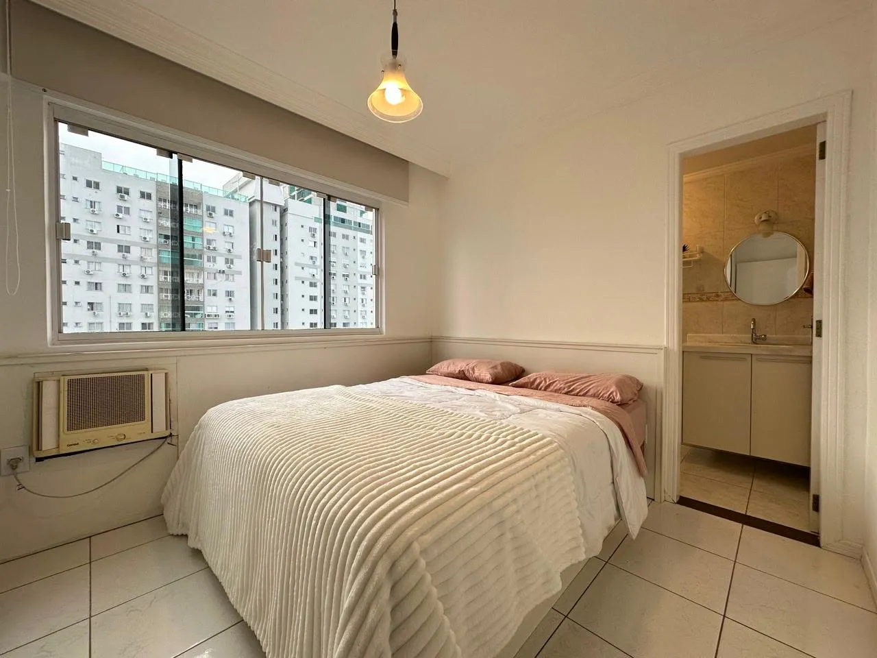 Imagem Apartamento com vista para o mar à venda com 165m2 por R$ 2.800.000,00