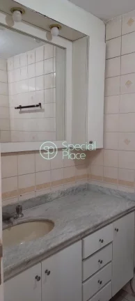 Imagem 81 metros 3 dormitórios 1 suíte dormitório e banheiro de empregada 2 banheiros 2 vagas Apartament...