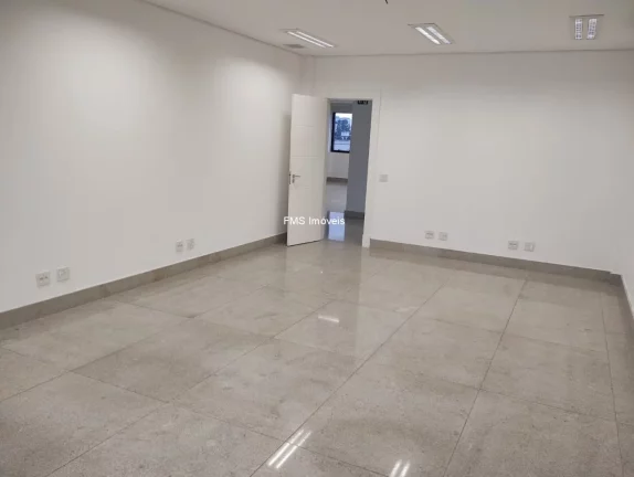 Imagem Prédio comercial com 3.185m2 na Barra Funda.