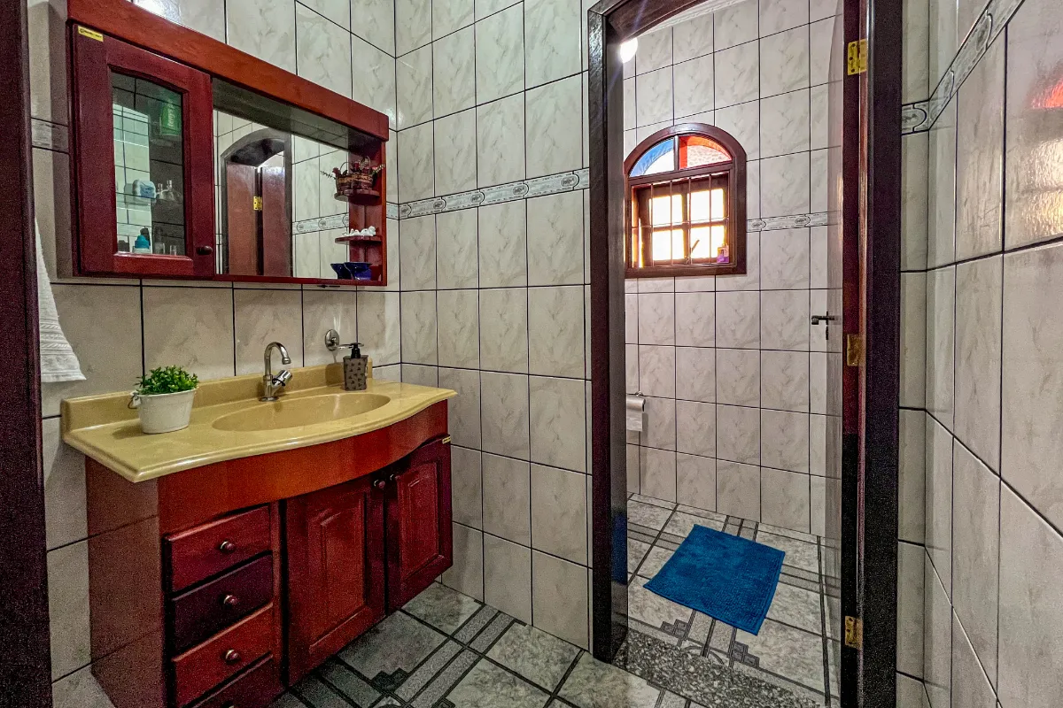 Imagem Casa para venda em Centro Alto com 4 quartos, sendo 1 suíte, 285m2