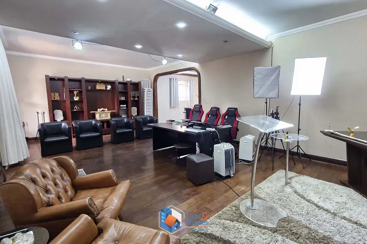 Imagem Casa para venda em Tremembé com 4 quartos, sendo 3 suítes, 554m²