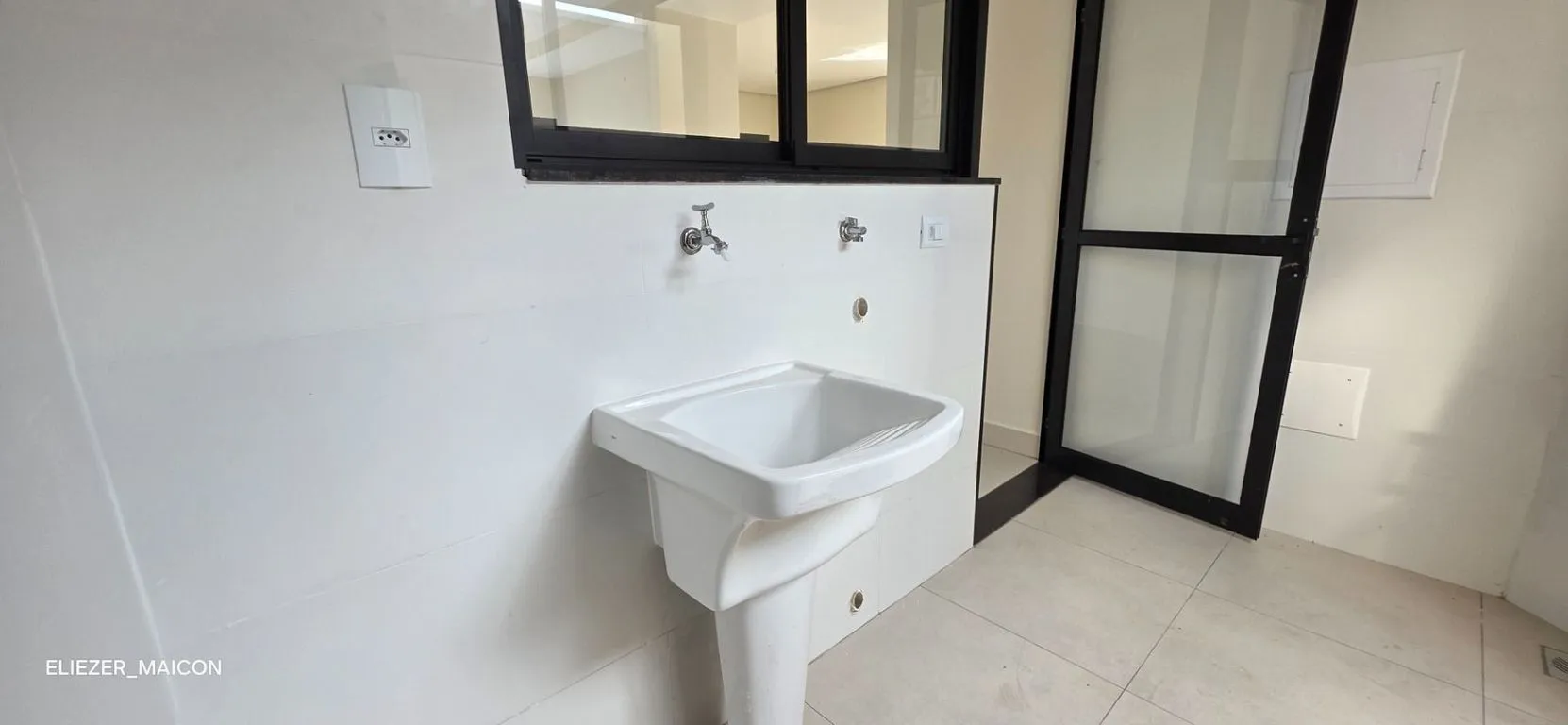 Imagem Casa a venda com 3 quartos no bairro Jardim Acacias em Poços de Caldas - MG