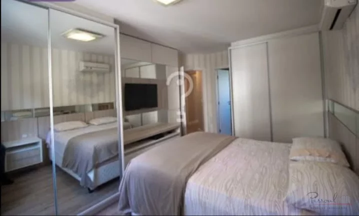 Imagem O Residencial Porto Seguro é localizado no centro da cidade, contém 4 dormitórios sendo 1 suíte ...