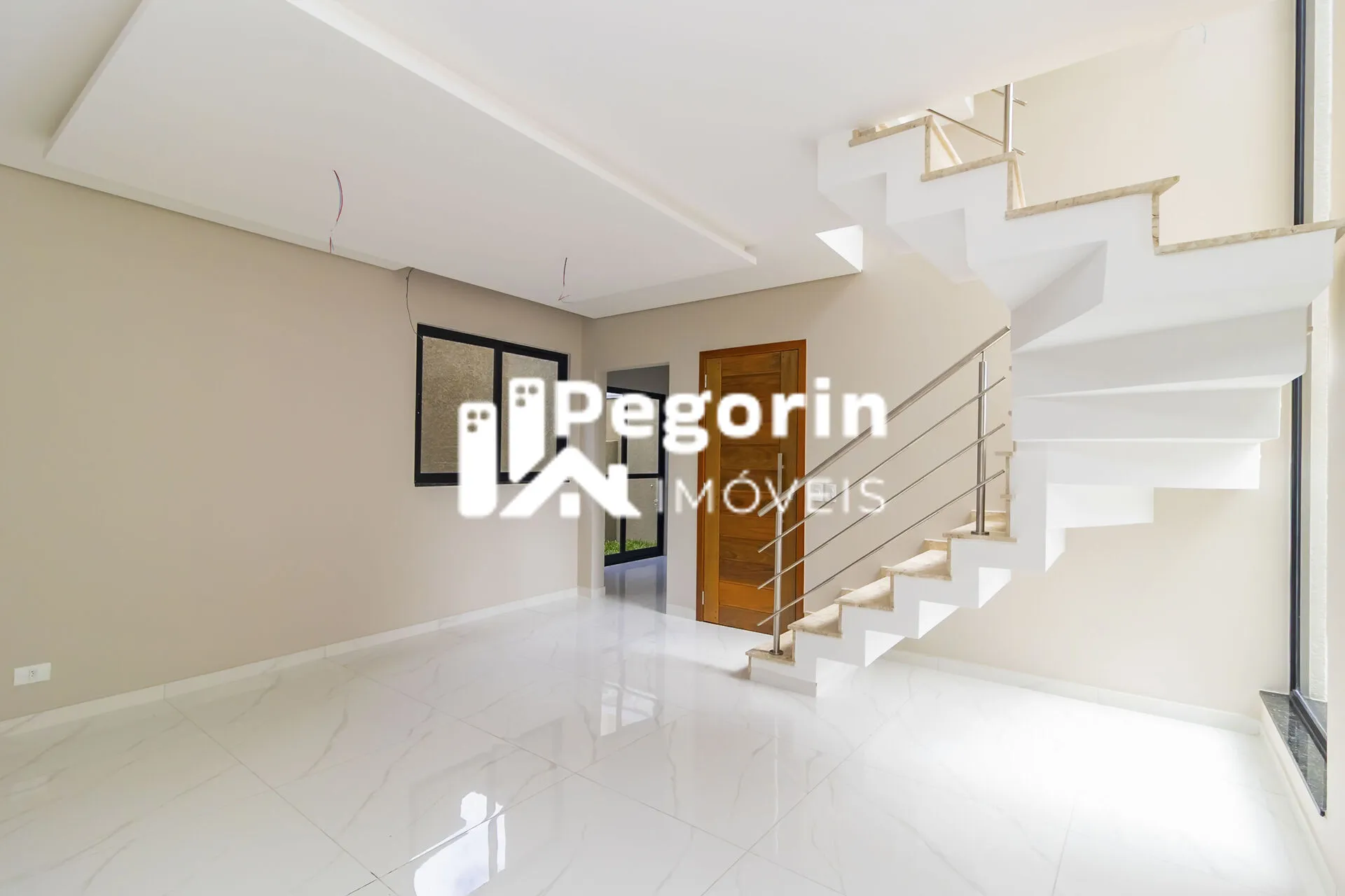 Imagem Sobrado à venda em Curitiba, Uberaba, com 3 quartos, 107,00m²