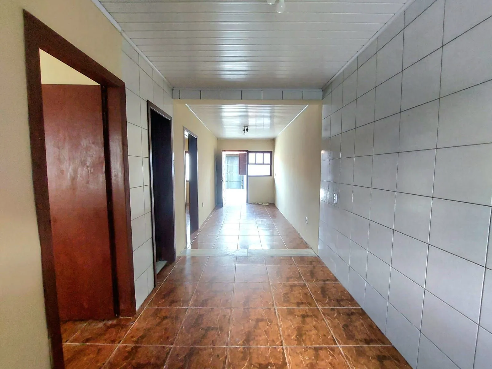 Imagem Casa mobiliada dois dormitórios e vaga no bairro Hipica.
