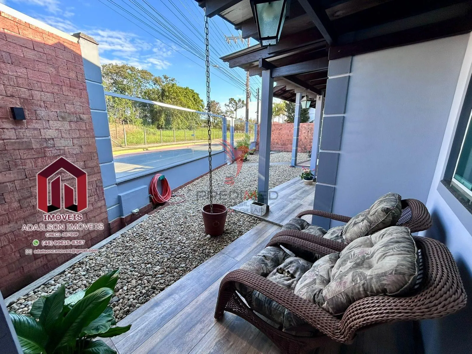 Imagem Casa Porteira Fechada à Venda em Balneário Piçarras/SC Brasil