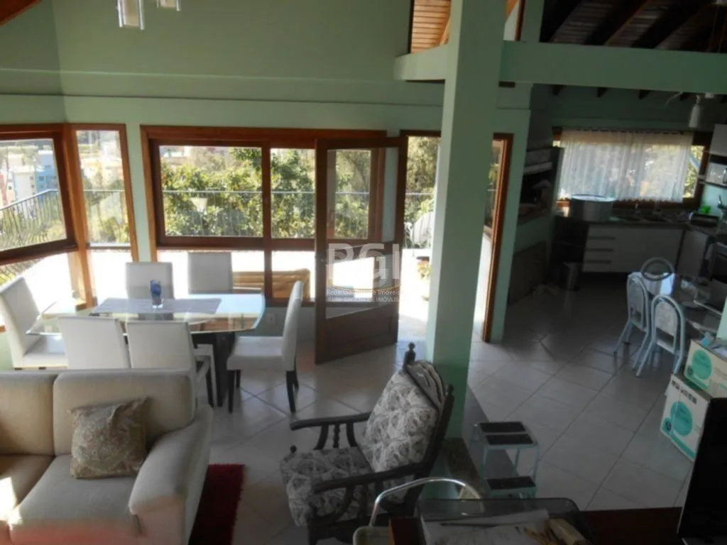 Imagem Casa para Venda - 185m², 4 dormitórios, sendo 2 suites, 4 vagas - Nonoai