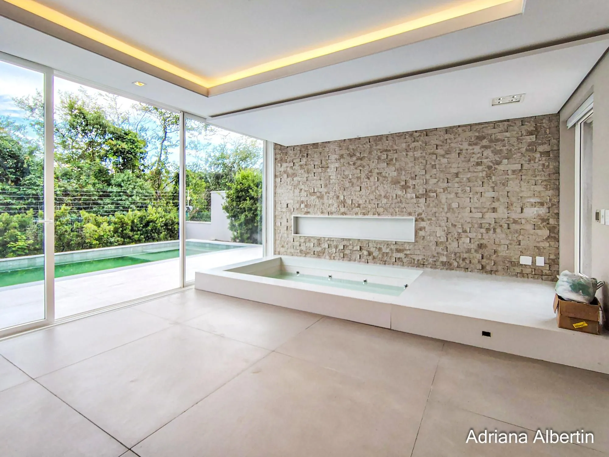 Imagem Casa com 400m² e 4 suítes