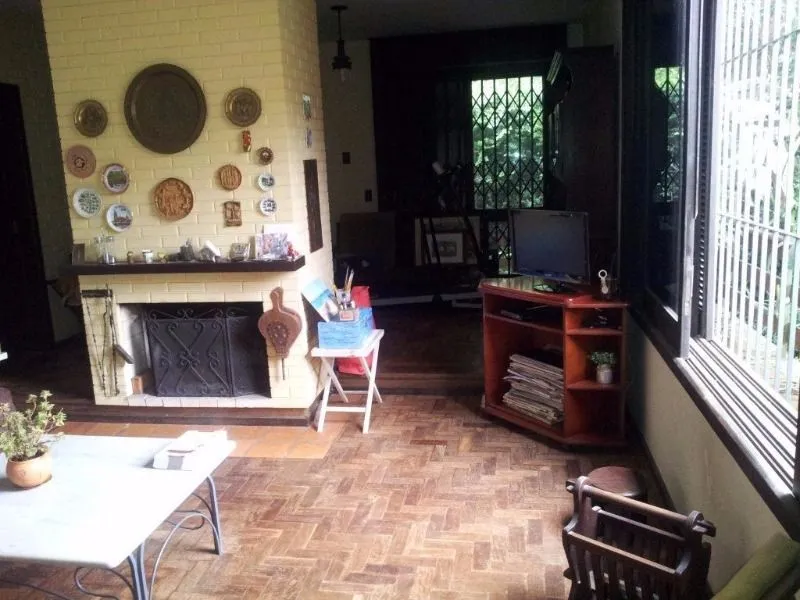 Imagem Casa para Venda - 400m², 3 dormitórios, sendo 1 suites, 2 vagas - Cristal