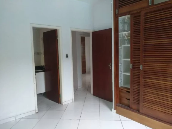Imagem Excelente casa localizada no centro de Ubatuba - SP