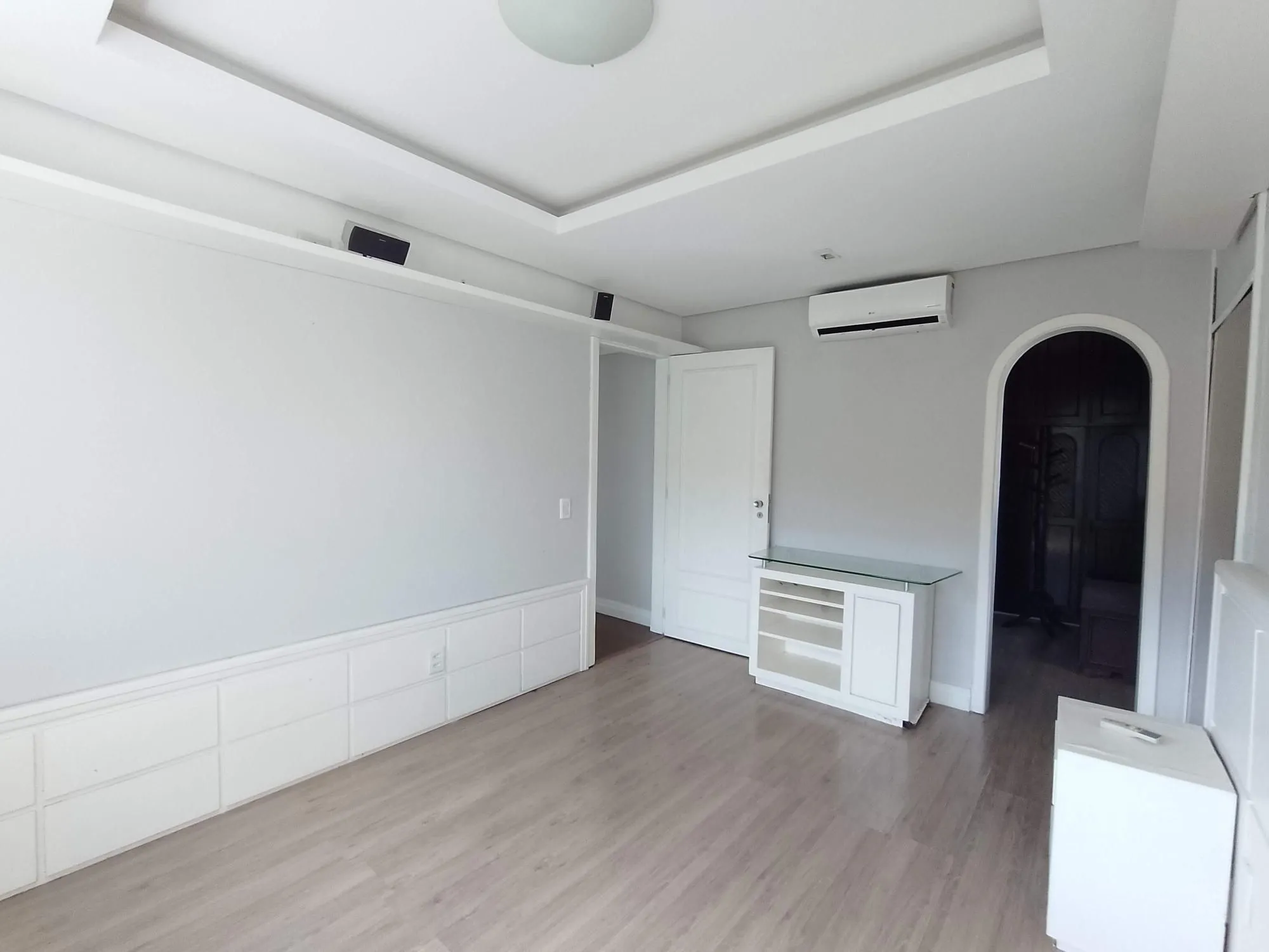 Imagem Apartamento 2 dormitórios com sacada e vaga perto da PUC