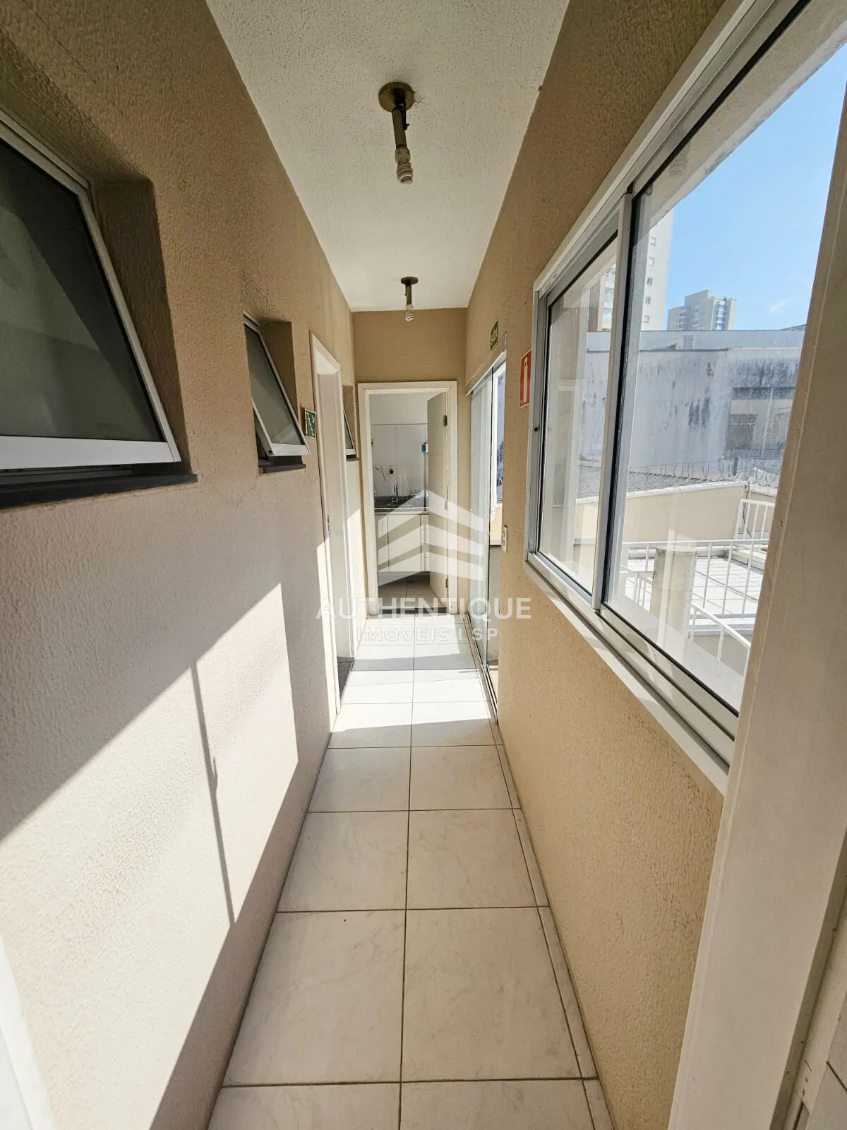 Imagem Casa Comercial I Excelente oportunidade para montar clínica, laboratório, pet, estética ou investir