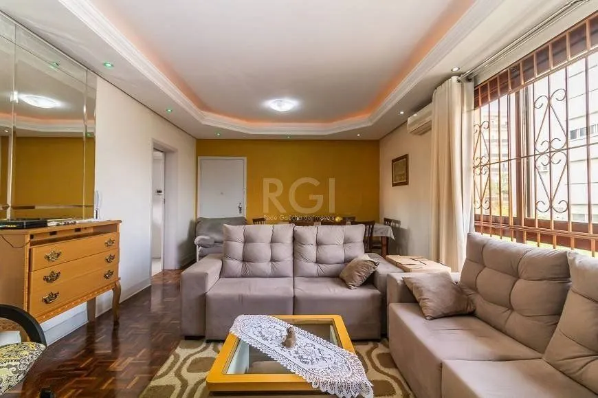 Imagem Apartamento 100m² no bairro Farroupilha - semi mobiliado, 3 dormitórios, 1 suíte e 1 vaga