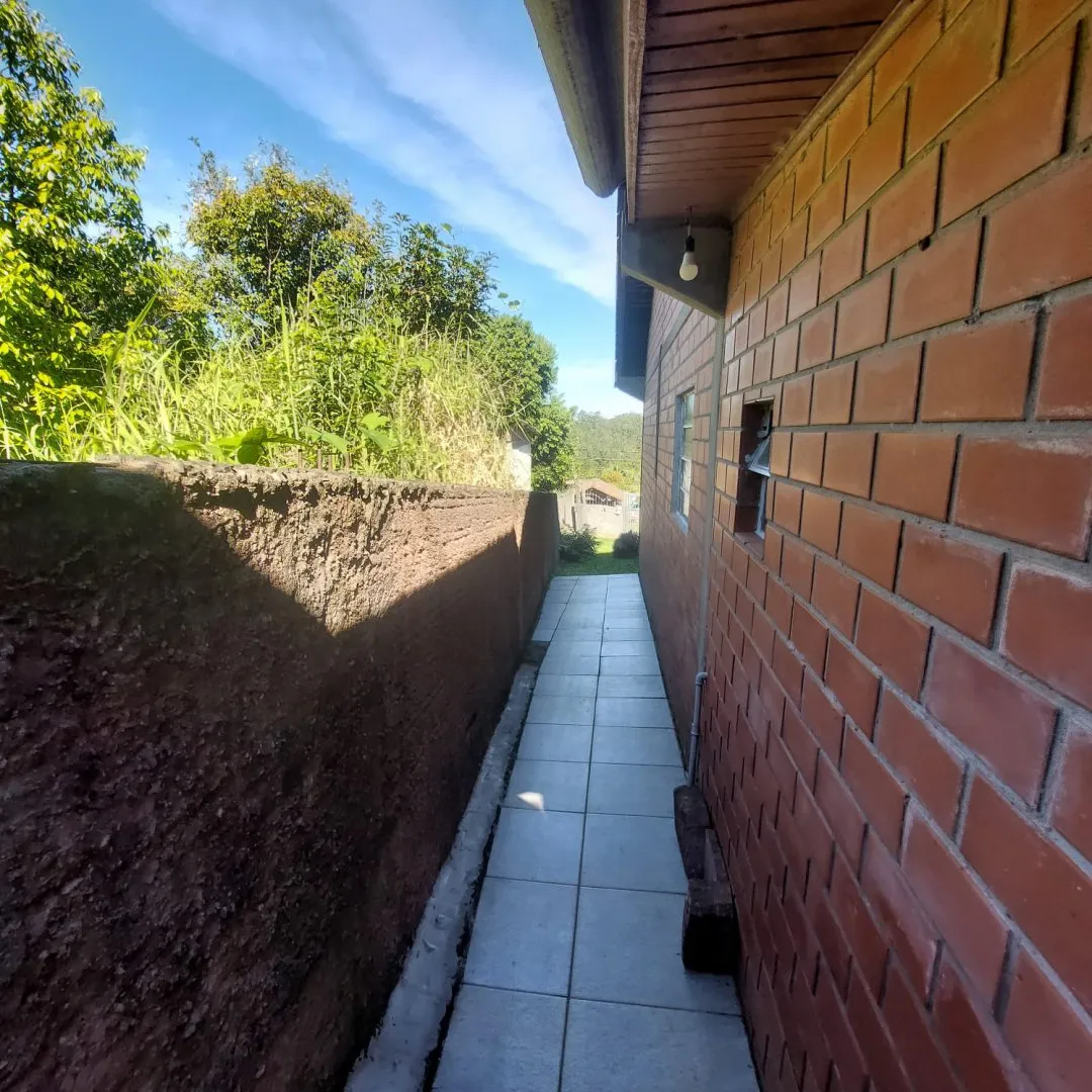 Imagem Casa com Piscina à Venda em Santo Onofre, Viamão