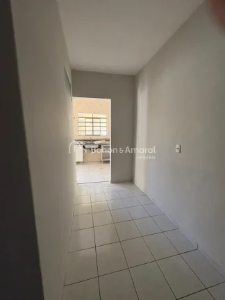 Imagem Casa disponível para locação em Campinas, ideal para quem busca praticidade e qualidade de vida. ...