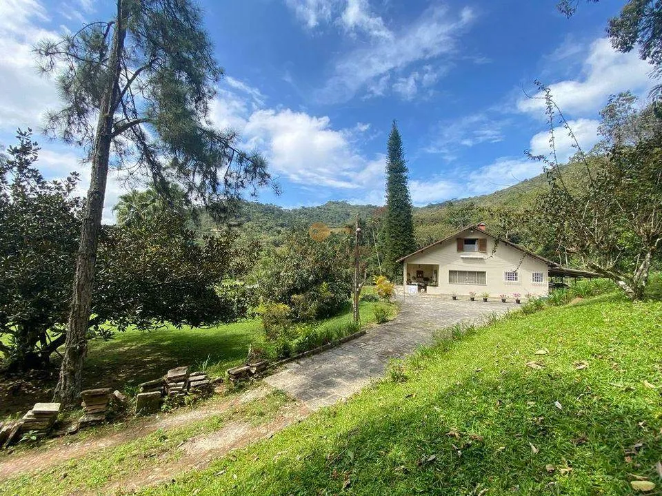 Imagem Casa para Venda em Teresópolis / RJ no bairro Canoas