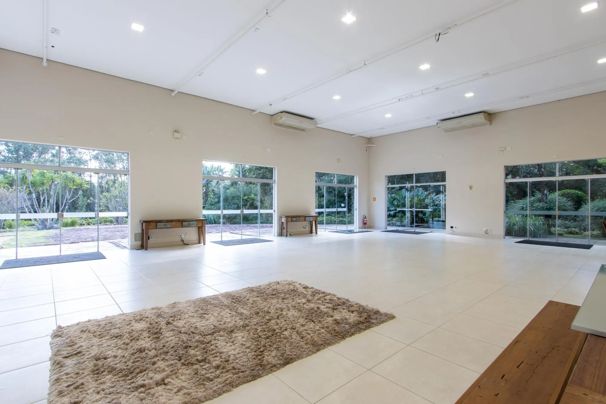 Imagem Outros para Venda - 1100m², 0 dormitórios, Belém Novo