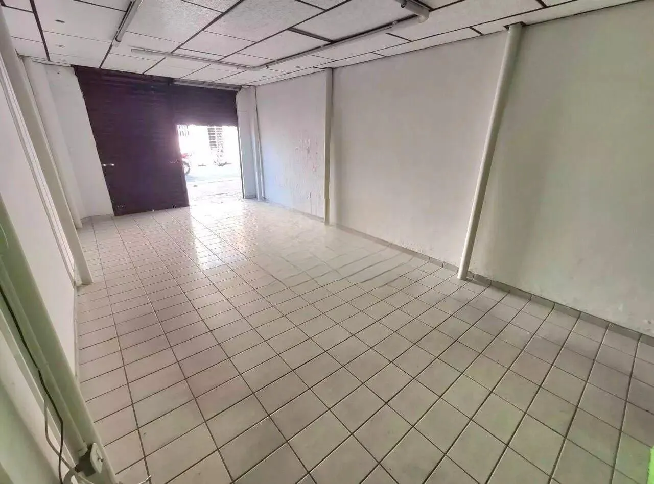 Imagem Oportunidade de Locação: Espaçoso Ponto Comercial de 110 m² no Centro de Pindamonhangaba, Ideal para Diversos Negócios