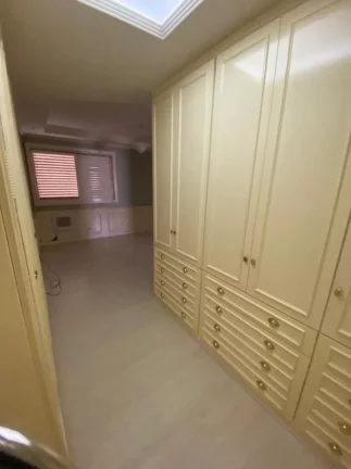 Imagem Impecável!!Apartamento alto padrão, possui 04 dormitórios, sendo duas suítes, todos com ar condi...