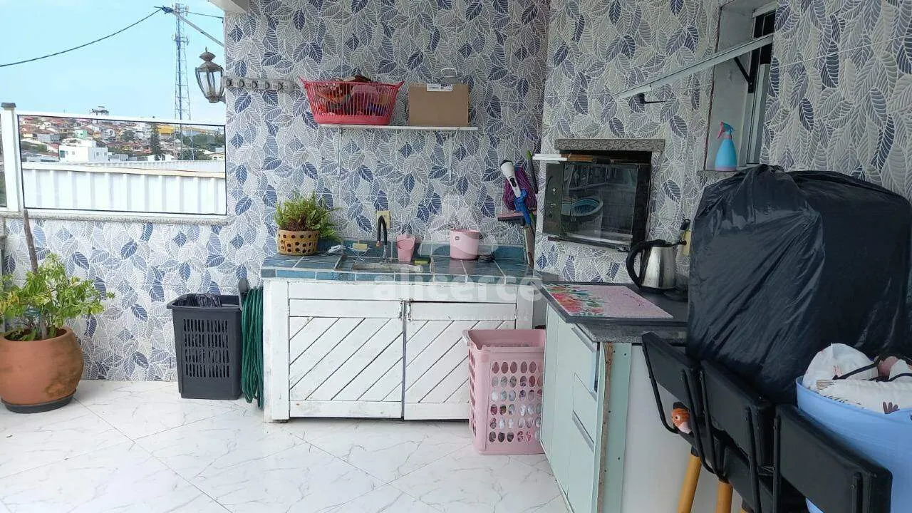Imagem Apartamento Duplex à venda com 3 quartos 1 suíte, 135m² em Barreiros São José
