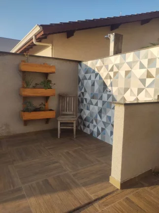 Imagem Linda Casa à Venda no Condomínio Terras de Santa Cruz!