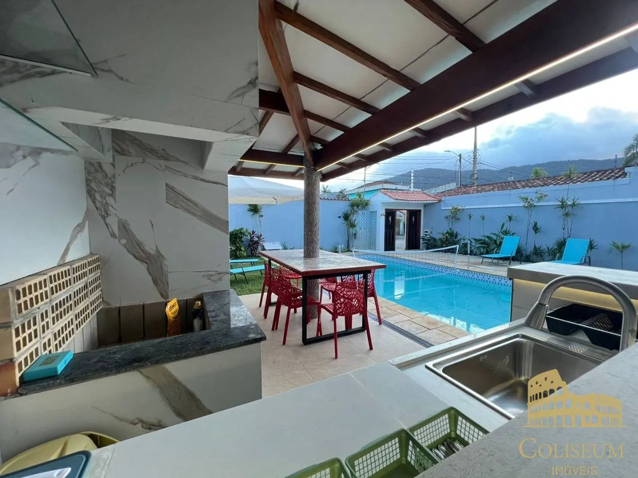 Imagem Casa com 4 dormitórios à venda, 200 m² por R$ 990.000,00 - Balneário Flórida - Praia Grande/SP