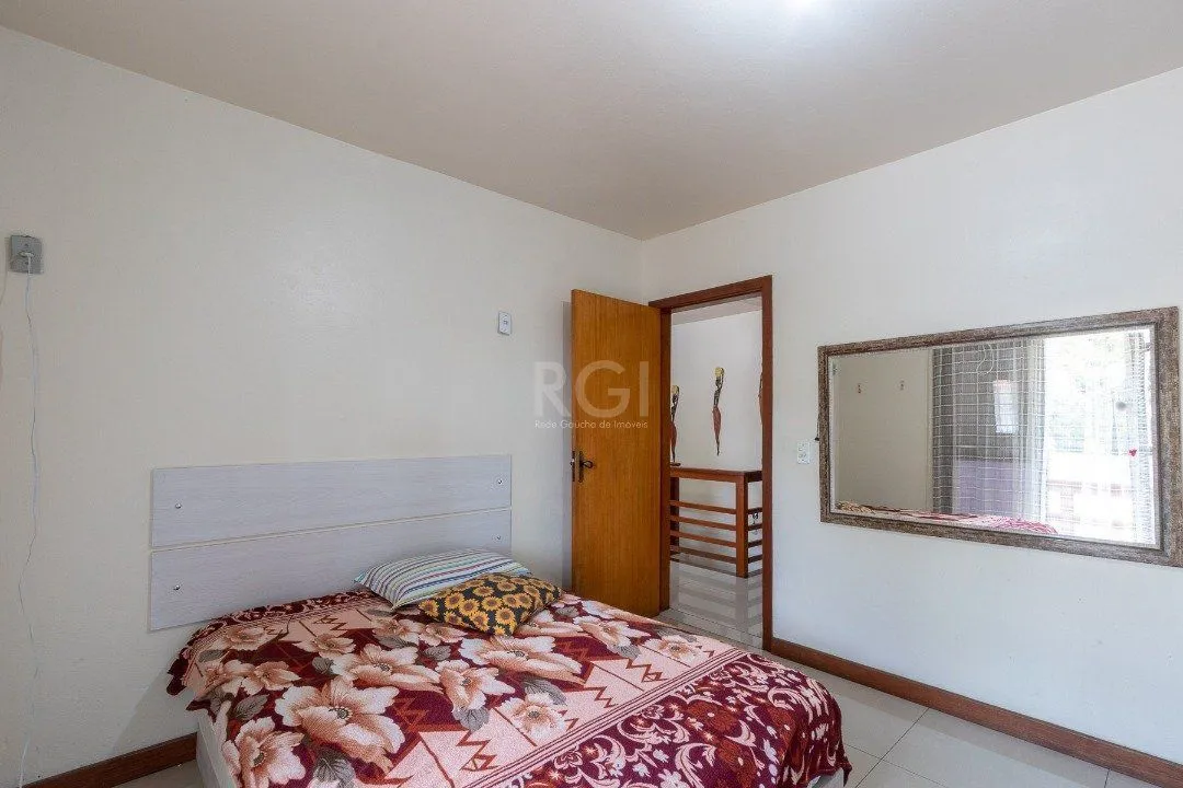 Imagem Casa para Venda - 161m², 3 dormitórios, 3 vagas - Nonoai