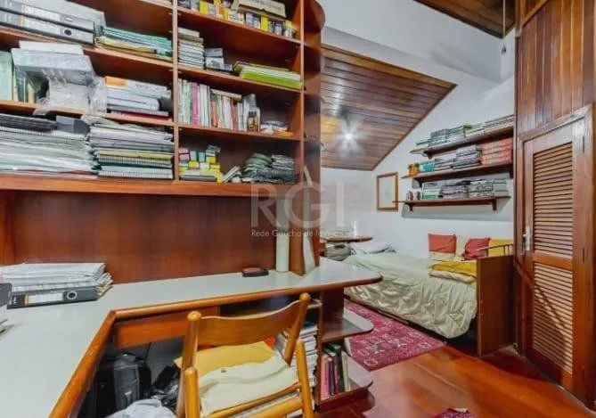 Imagem CASA DE CONDOMÍNIO, 3 DORMITÓRIOS, SUÍTE, NO BAIRRO JARDIM SABARÁ, PORTO ALEGRE/RS