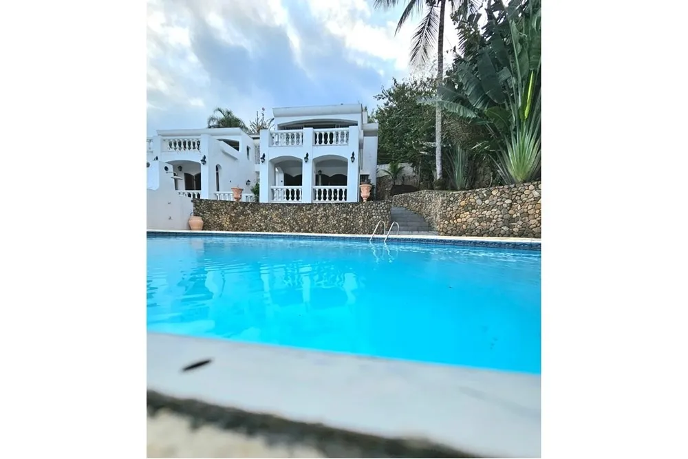 Imagem Casa em condomínio para venda com 4 quartos, sendo 4 suítes, 427m2