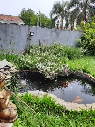 Imagem Linda casa, com jardim e lago artificial