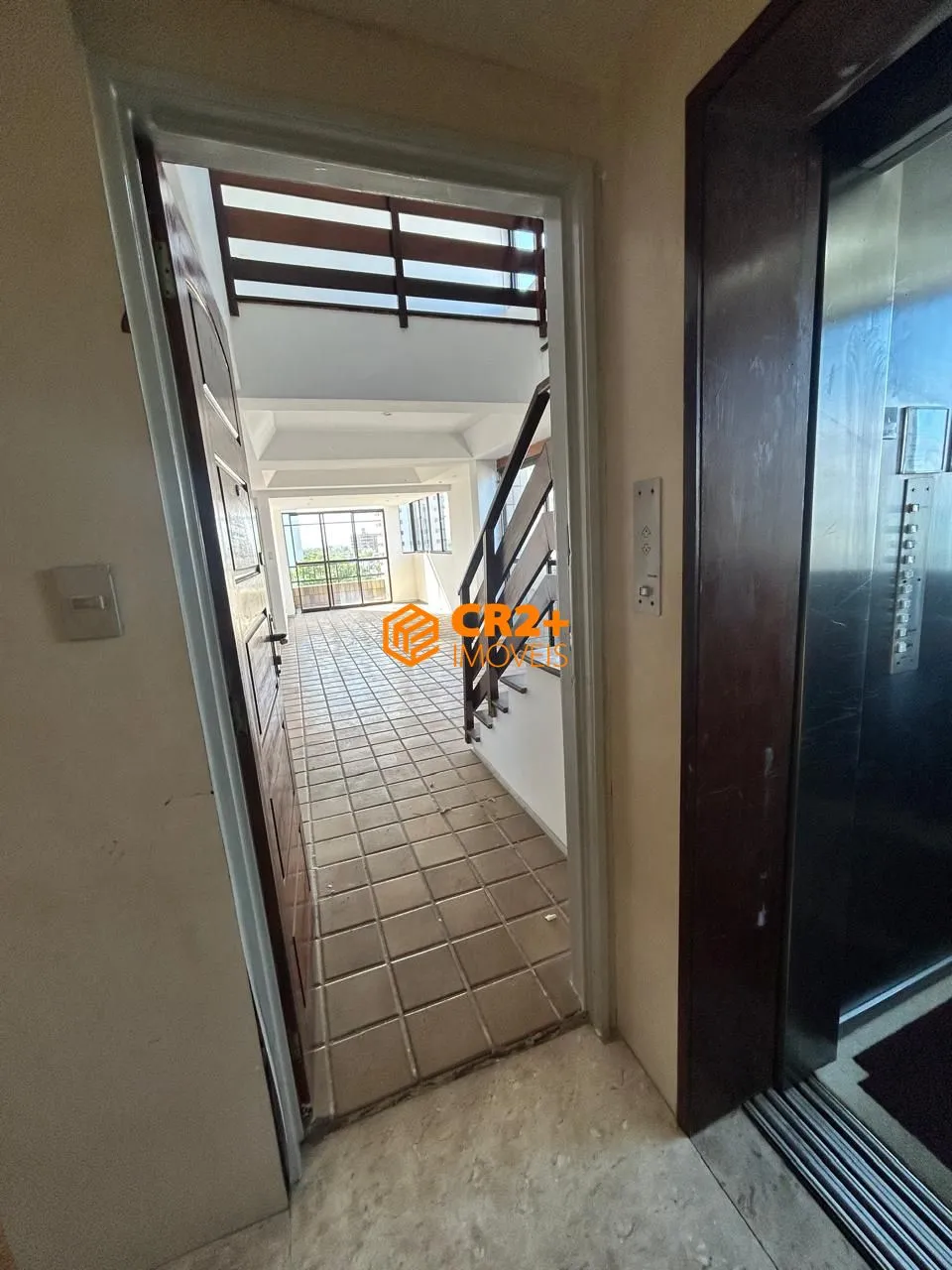 Imagem Vendo Cobertura Duplex à Beira-Mar em Candeias Oportunidade Única! 240m²