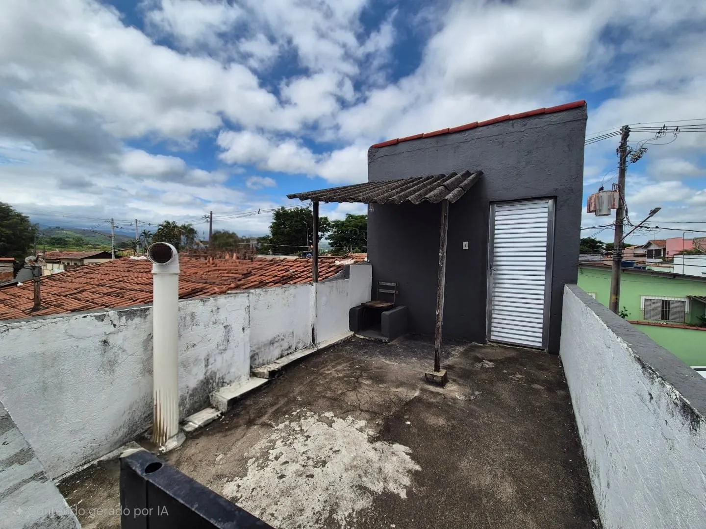 Imagem Casa Térrea na Região Central de Roseira com Espaço Comercial, Quintal Amplo, Piscina e Churrasqueira à Venda