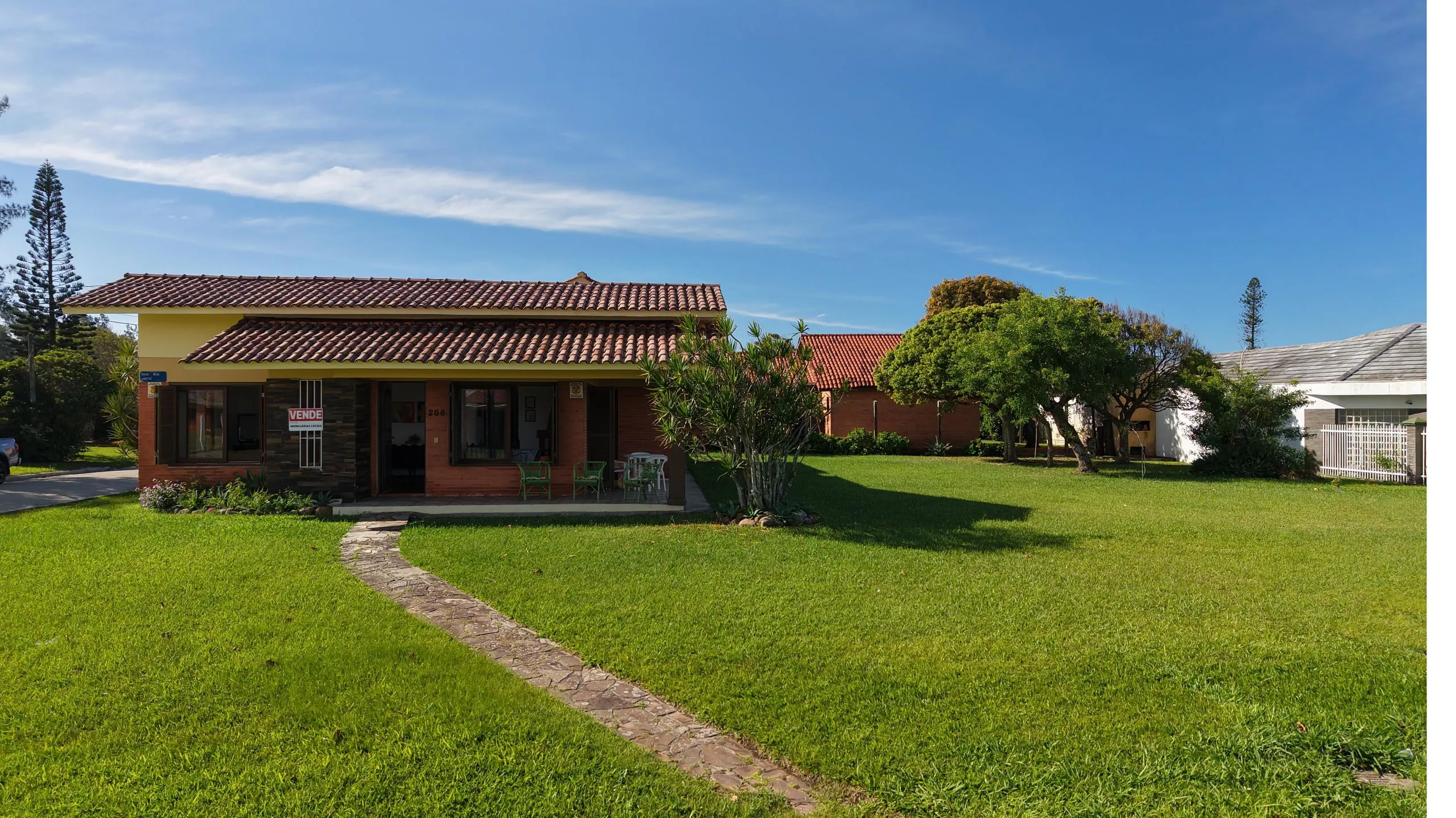 Foto do imóvel Casa à venda em Xangri-lá, Centro, com 4 quartos, 900m2