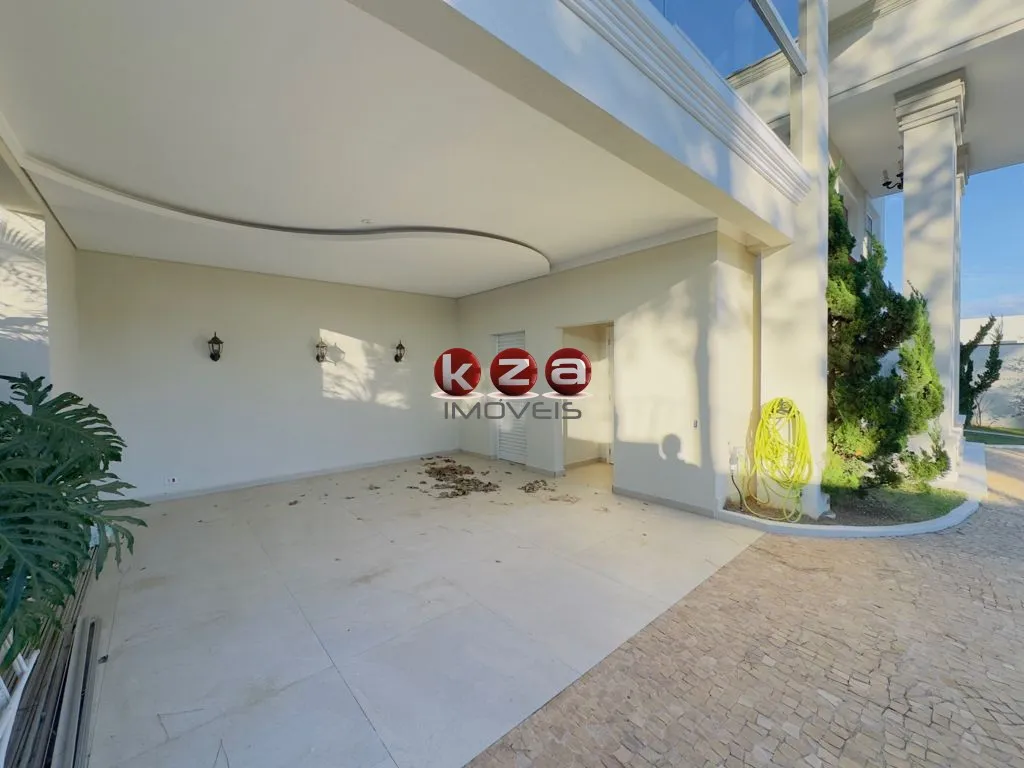 Imagem Residência Neoclássica de Alto Luxo à Venda em Condomínio Fechado | Valinhos/SP