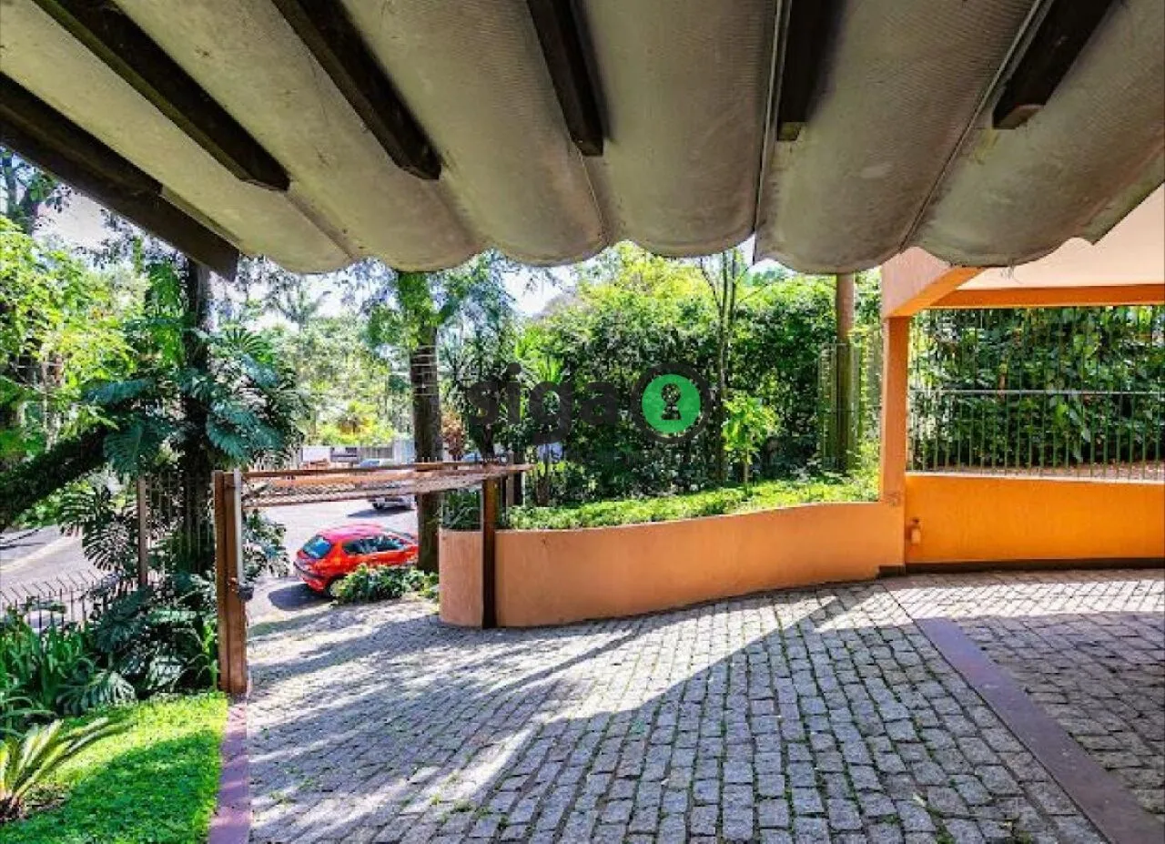 Imagem CASA À VENDA EM RUA FECHADA JARDIM EVEREST - VISTA PARA O JÓQUEI CLUB