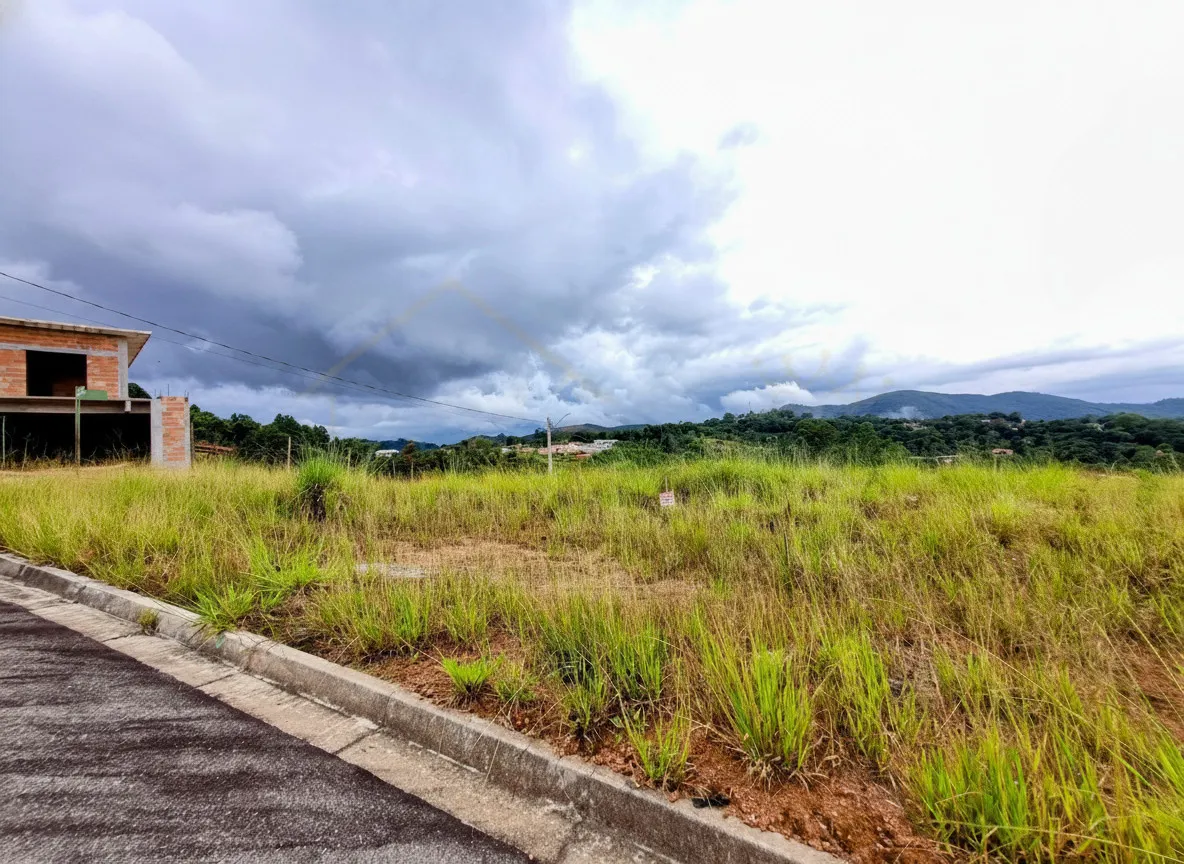 Imagem Terreno 300 m² à venda em Jardim Imperial, Poços de Caldas