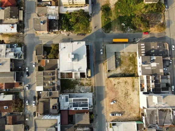 Imagem Lote em Tabuleiro: 300m² Perto do Melhor de Camboriú