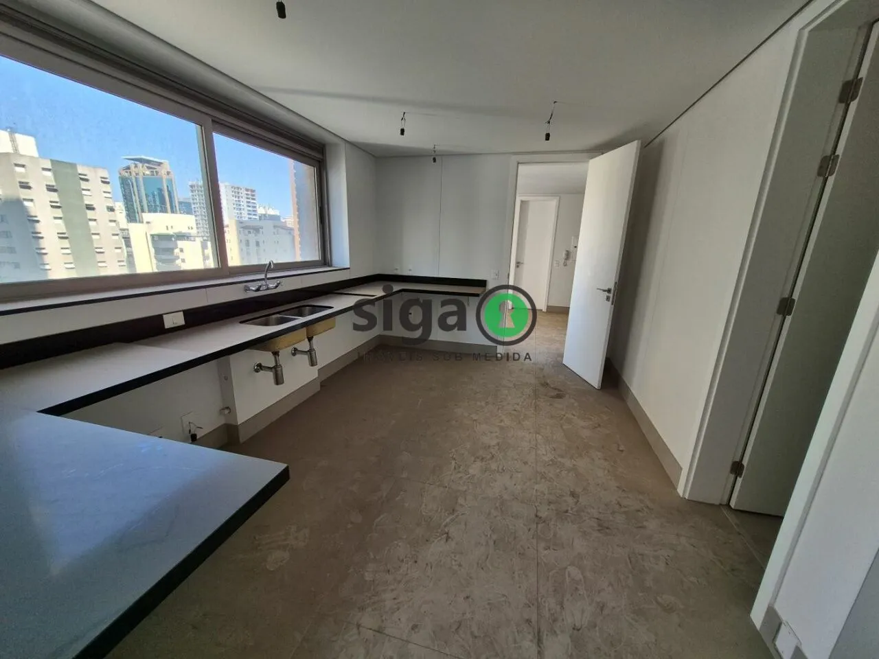 Imagem Apartamento a venda no Itaim Bibi com 3 quartos