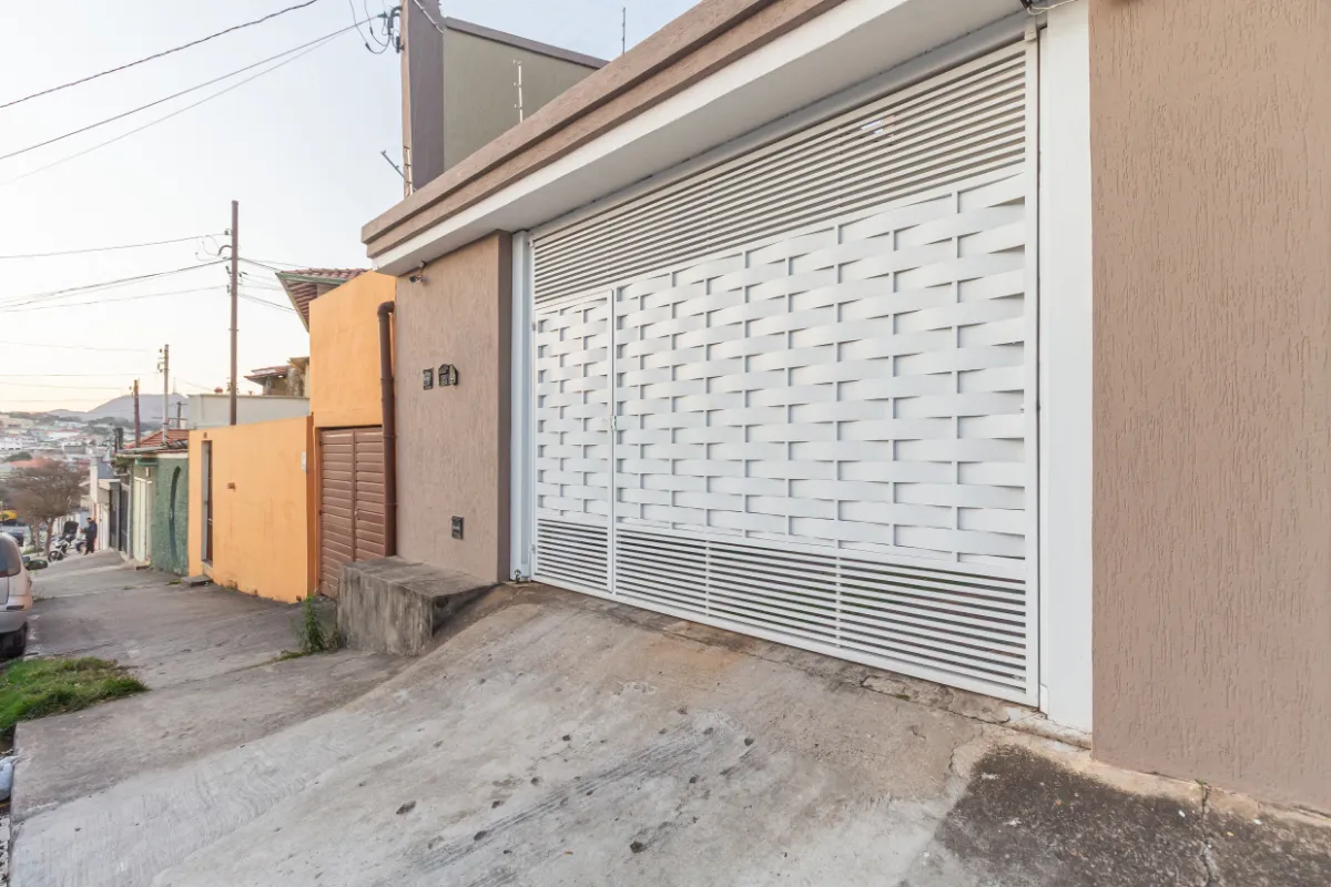 Imagem Sobrado para venda em Vila Mangalot com 4 quartos, sendo 2 suítes, 414m2